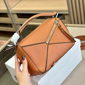 Authentic Loewe Puzzle Bag Leather Small Tan Brown Beige Grained Leather NEW